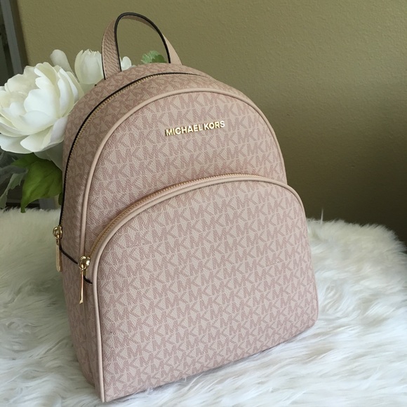 Michael Kors Handbags - Last one✨Michael Kors medium abbey Backpack only